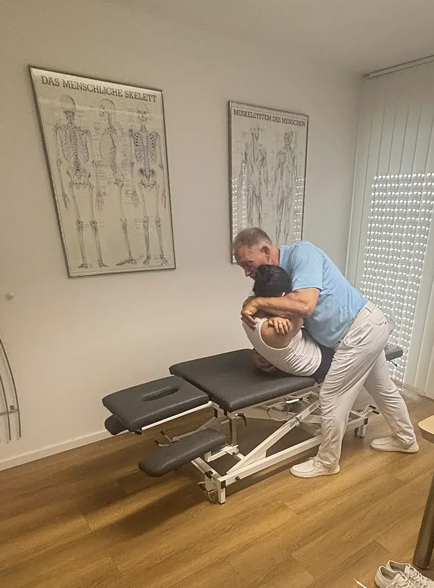 Chiropraktik Behandlung bei Physiotec Frankfurt